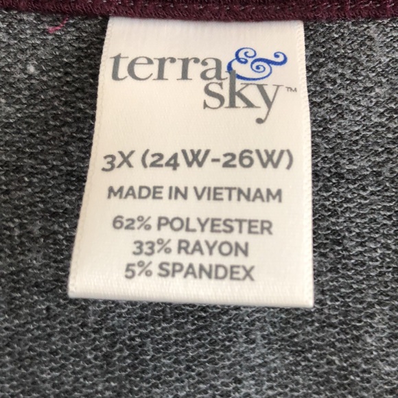 NWOT. TERRA & SKY Tunic - Picture 4 of 4